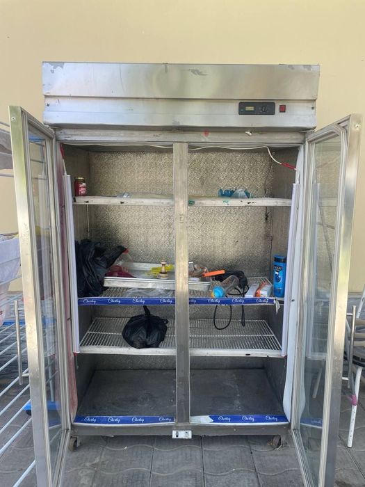 Холодильник большой