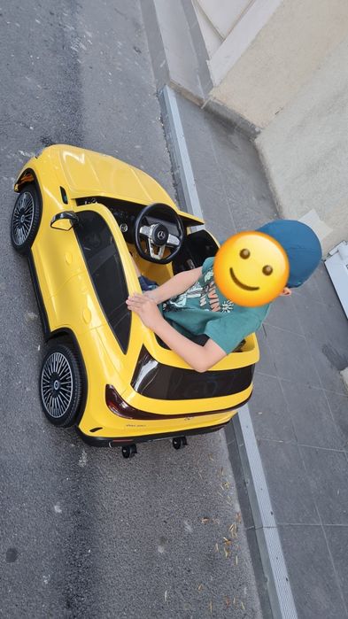 Masinuta electrica cu telecomanda