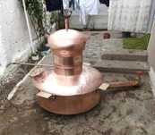 Vand cazan de tuica:

Capacitate 178 litri.

Grosime;

Fund 4mm.

Pere