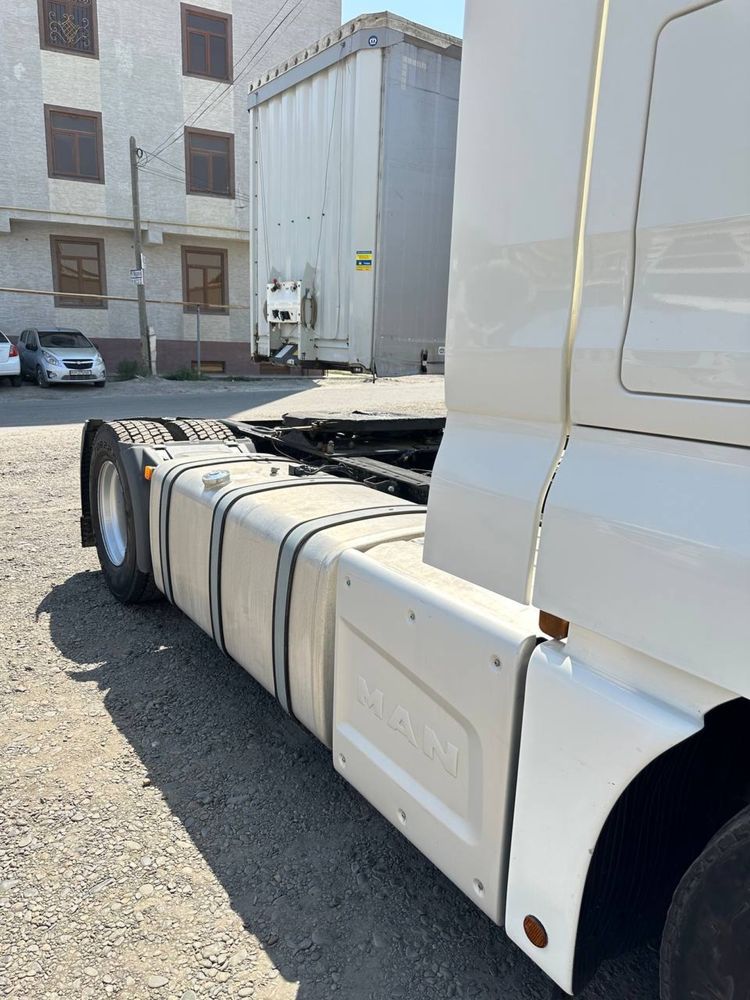 Тягач MAN TGX 18.460