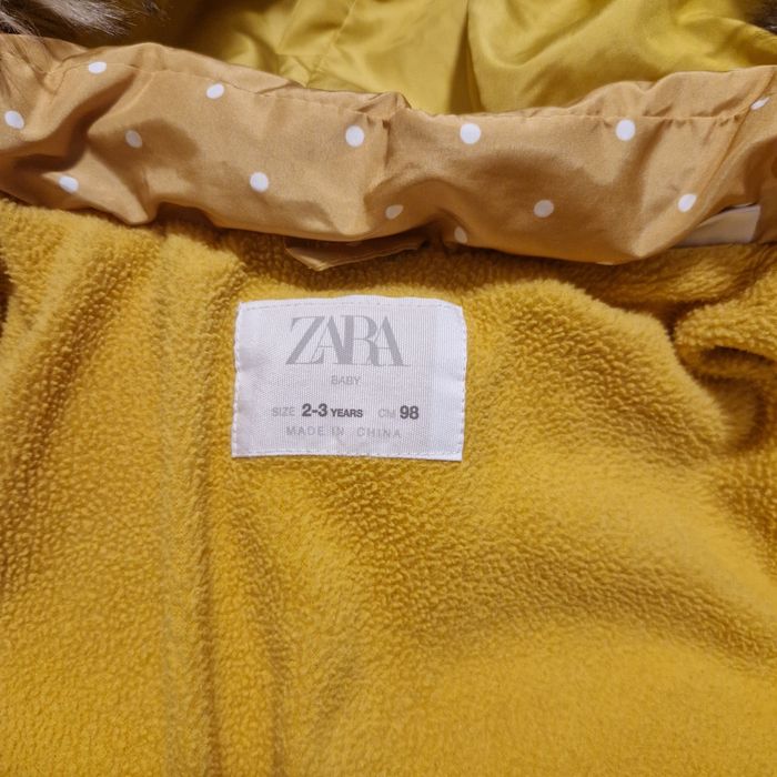 Geaca Zara fetita marimea 98