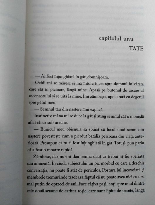 carte ca și noua  Ugly love