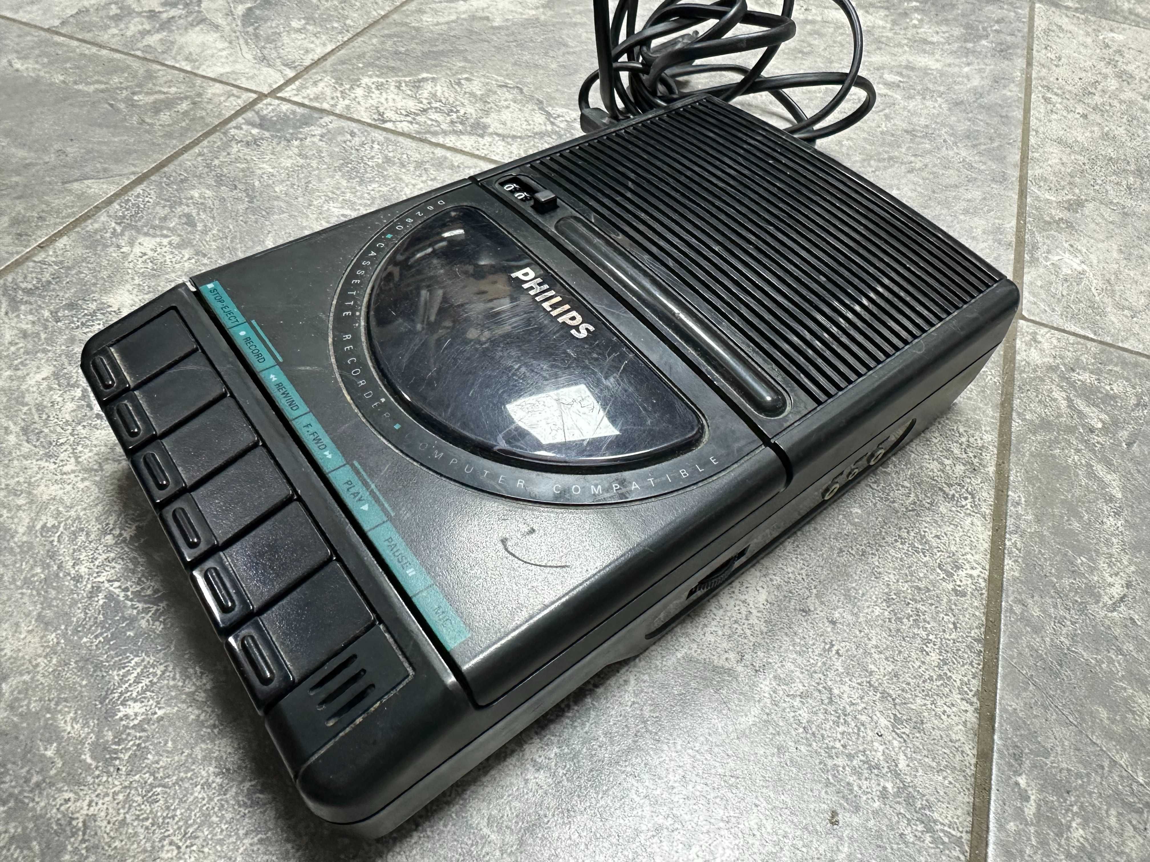 Касетофон диктодон Philips D6280 Portable Cassette Audio