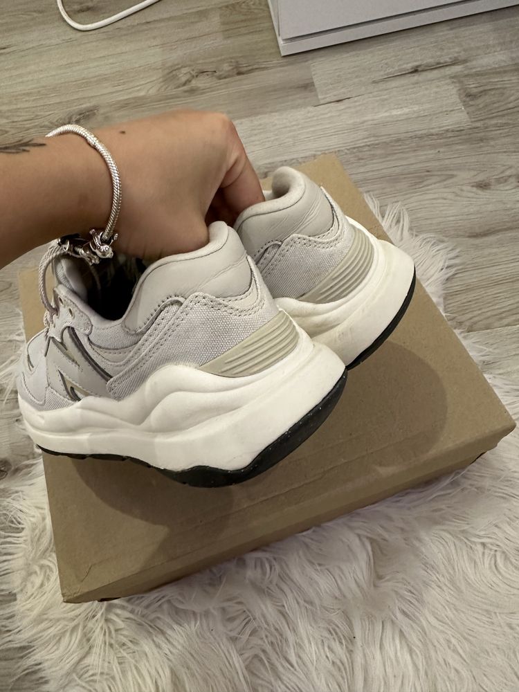 Оригинални обувки new balance
