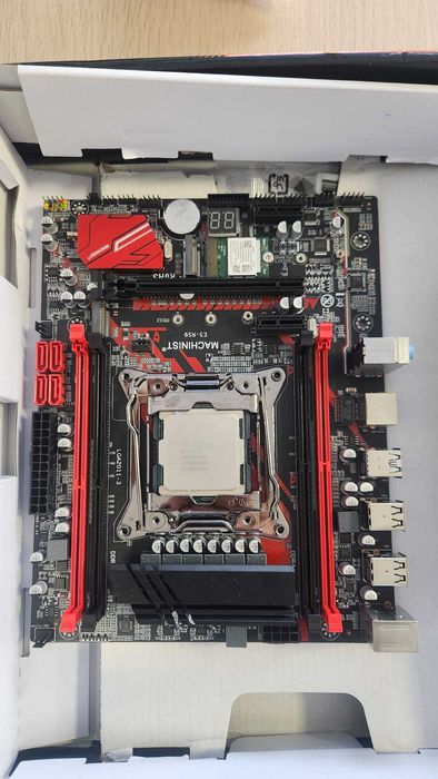 Procesor Intel Xeon E5-2698V4