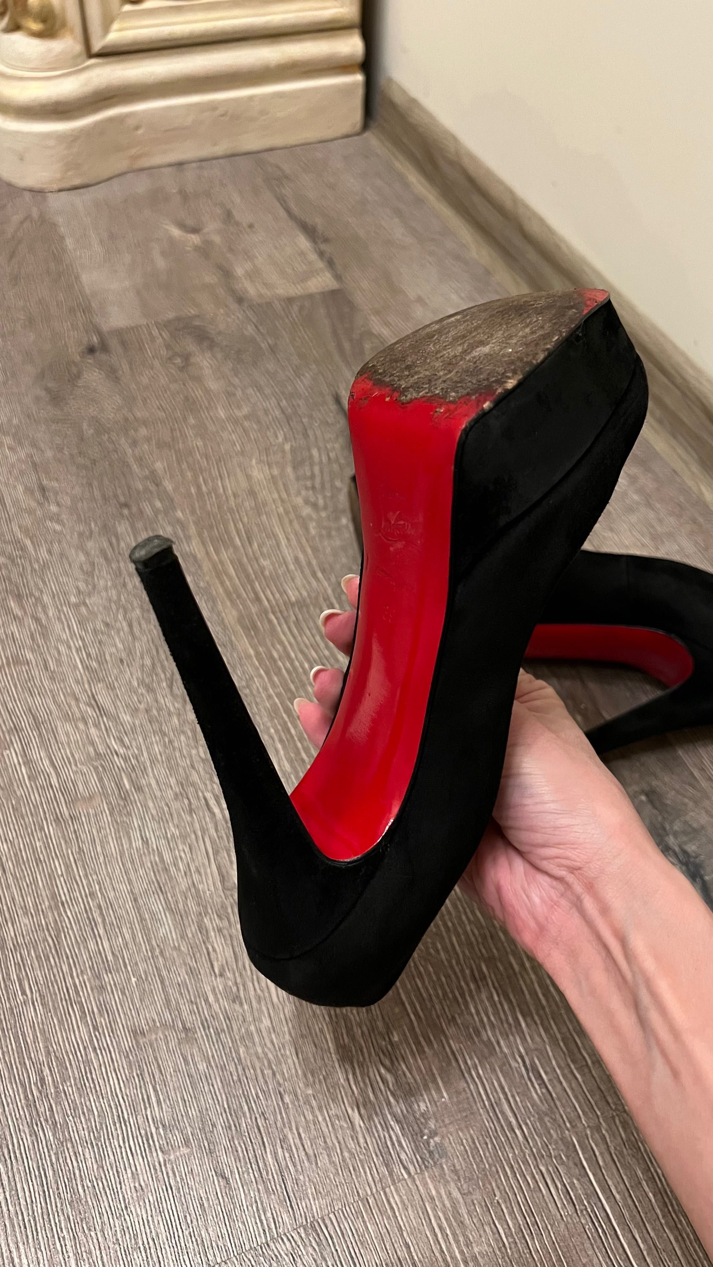 Обувки Christian Louboutin