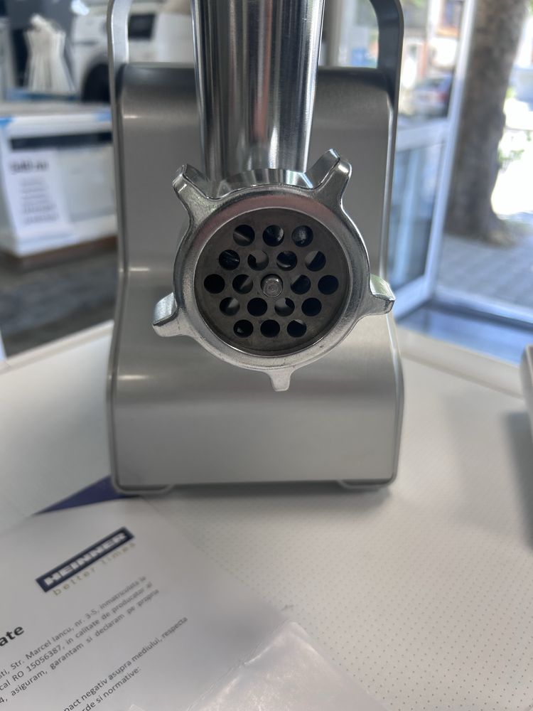 Месомелачка Heinner 2100 W Приставка за домати
