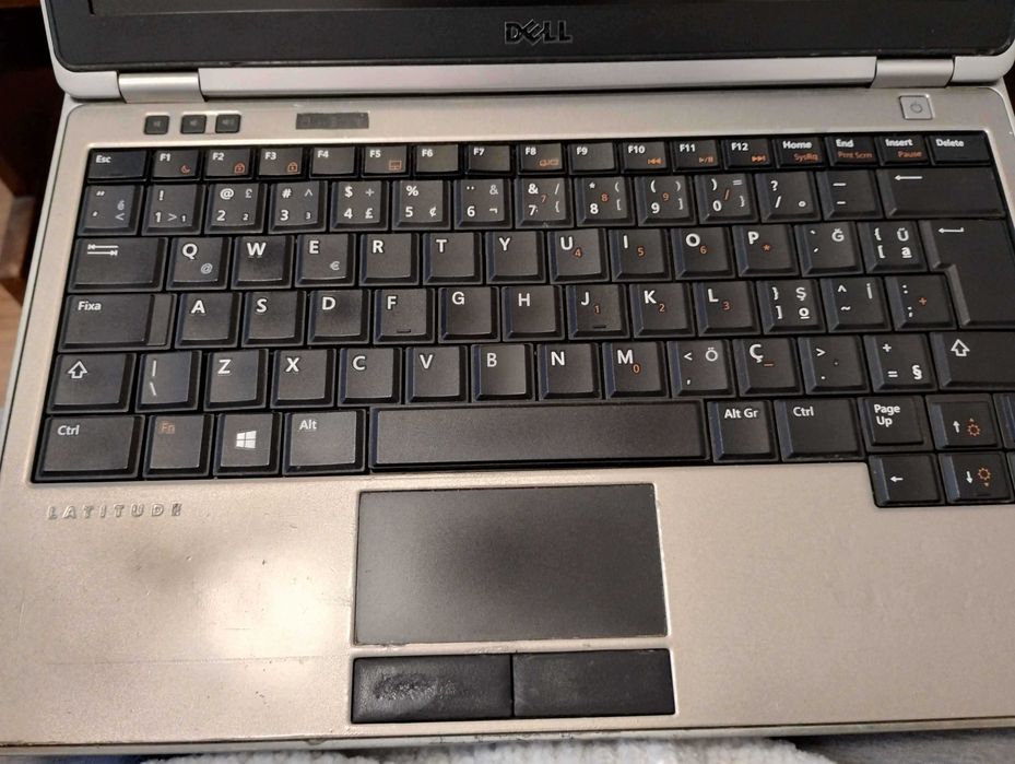 Dell Latitude E6220 – 8GB RAM, Intel i5 2520M, 239GB SSD