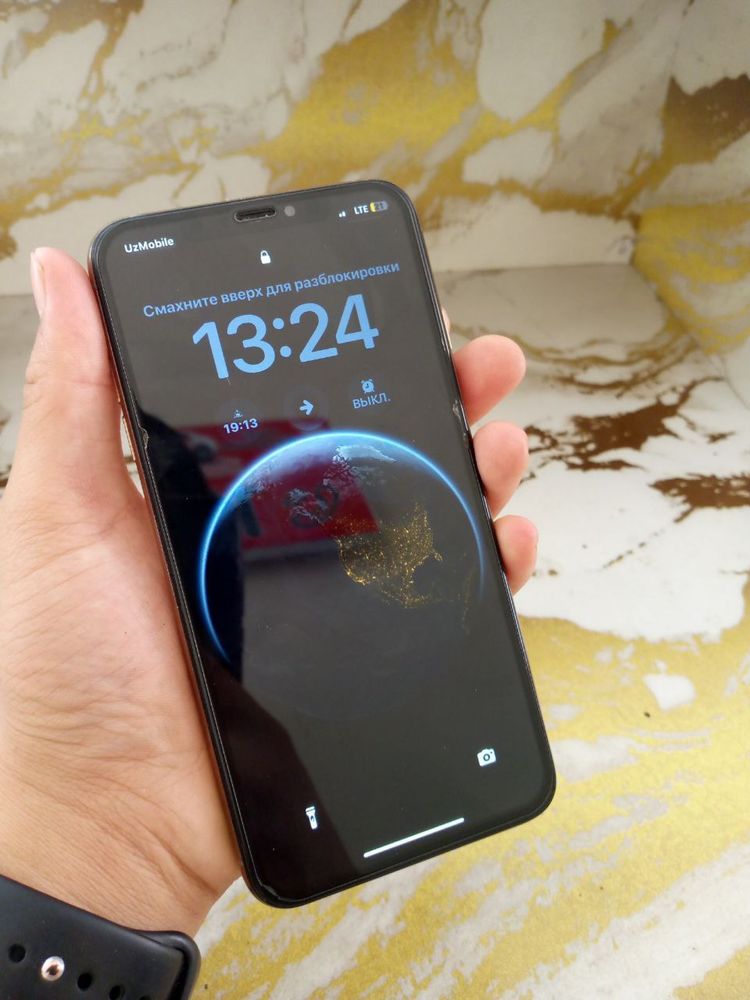 Iphone xs max holati idial srochnaga sotiladi oladiganlar bolsa tel ql