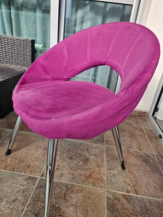 Продавам стол тип кресло