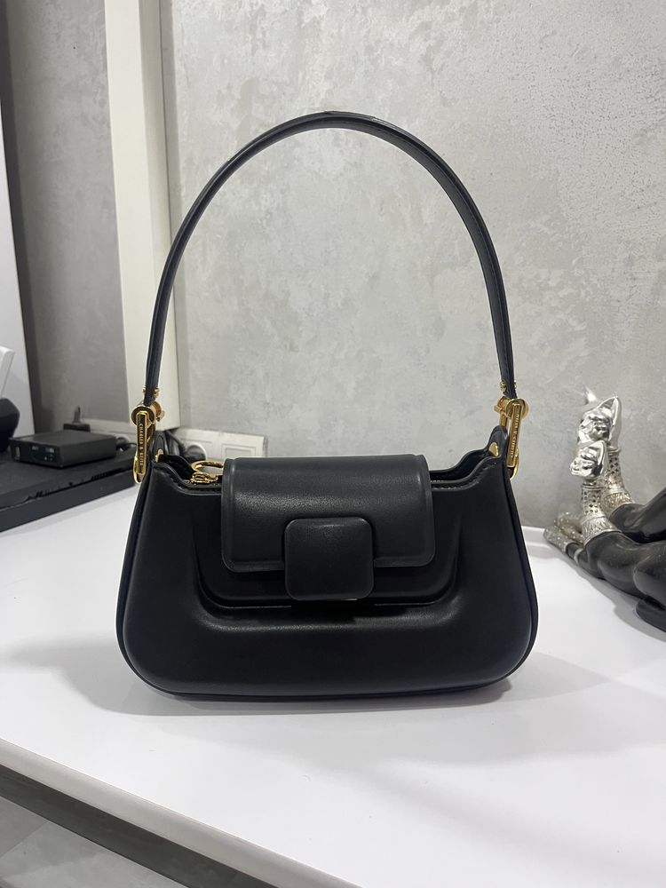 Сумка charles&keith