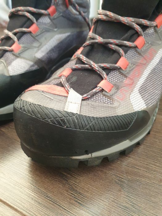 Bocanci de iarna La Sportiva