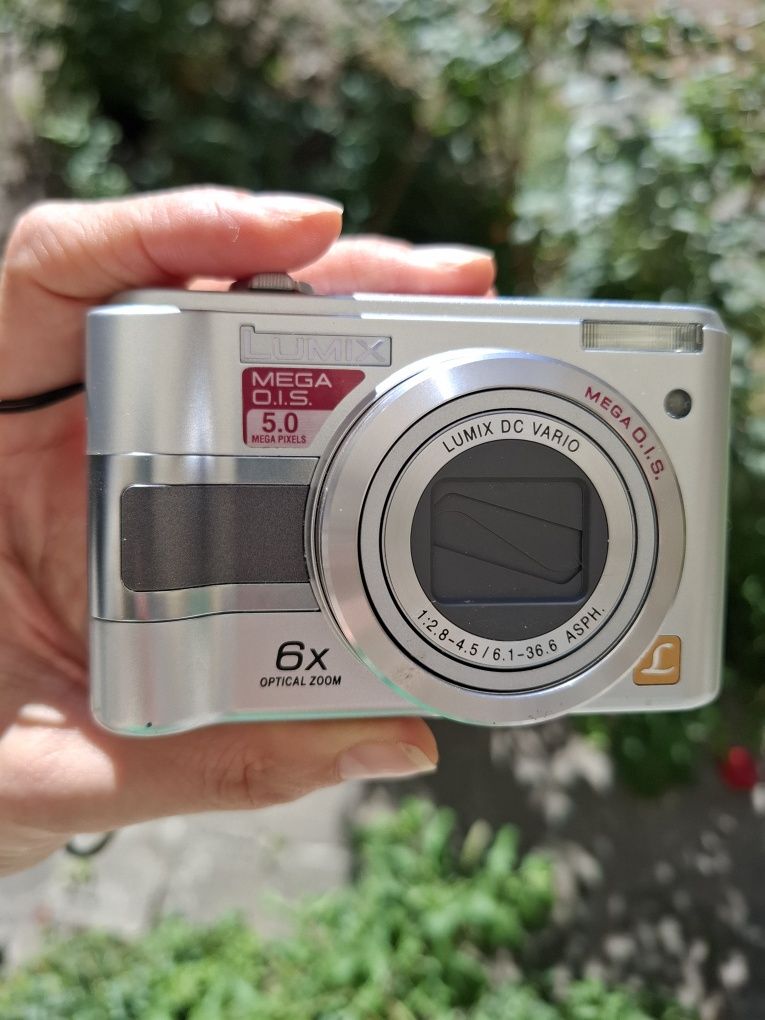 Компактен дигитален фотоапарат PANASONIC LUMIX LZ3