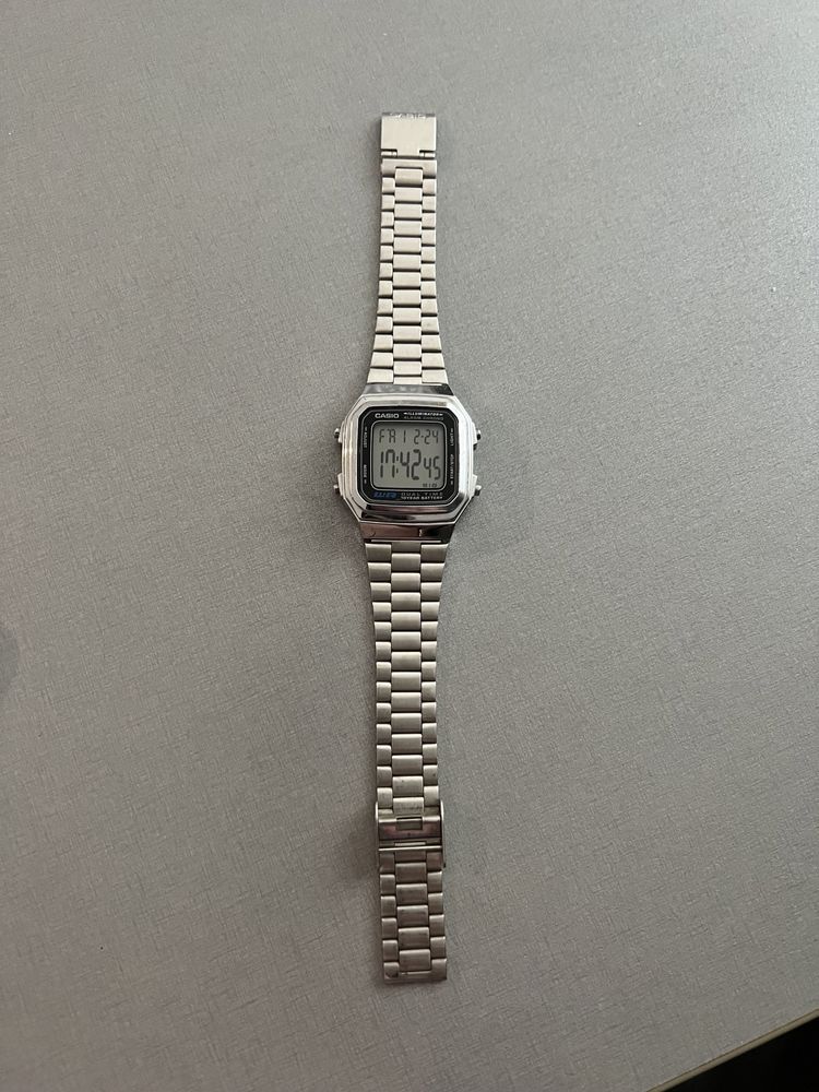 Часовник Casio unisex оригинален