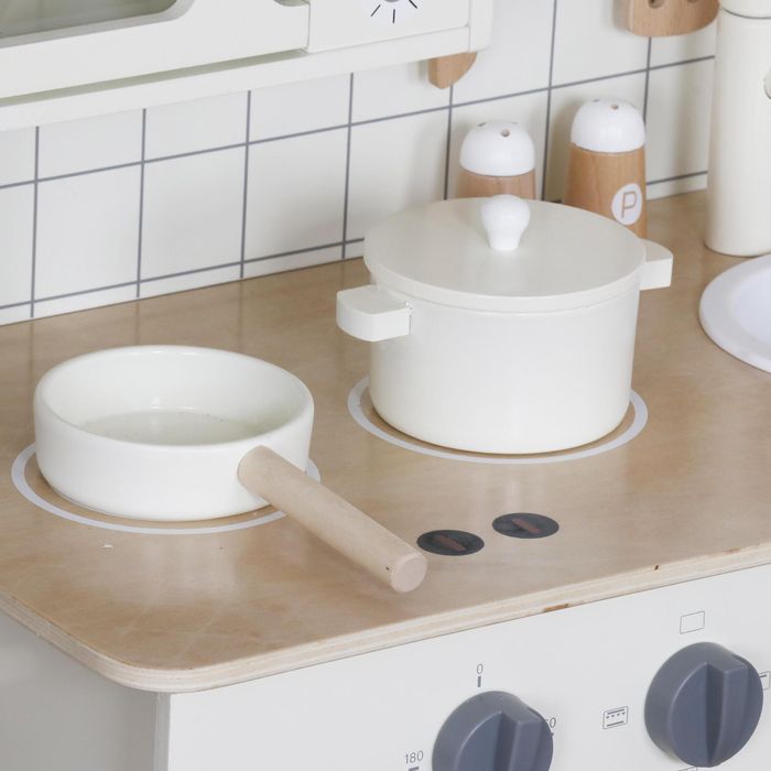 Дървена кухня tinny