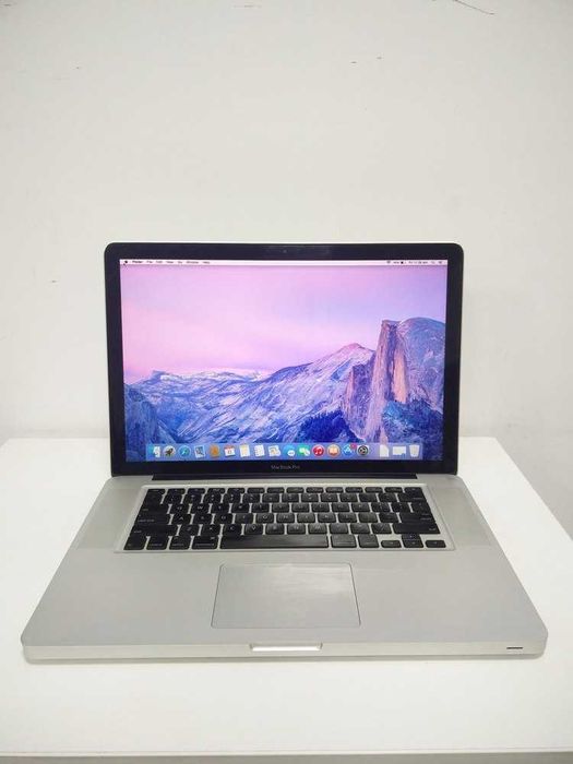 Laptop core i5 - Apple Macbook A1286 - functional,instalat