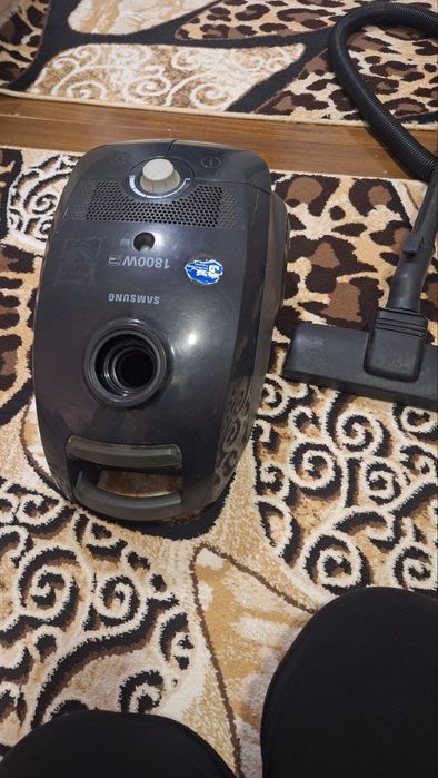 SAMSUNG pilesos 1800W