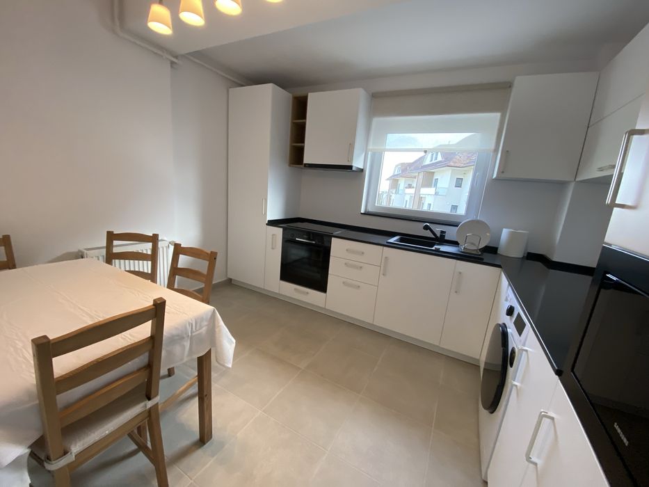 Inchiriez apartament 3 camere cu loc de parcare in Otopeni
