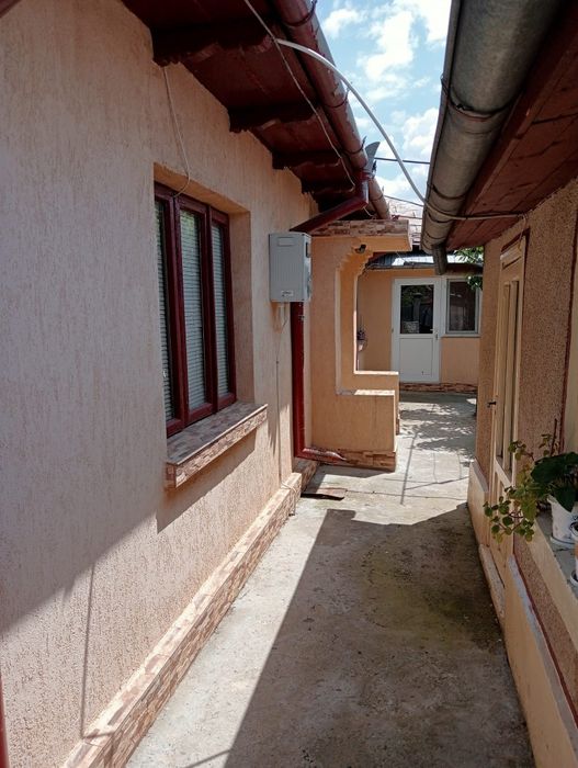 Vand casa din caramida Radu Negru
