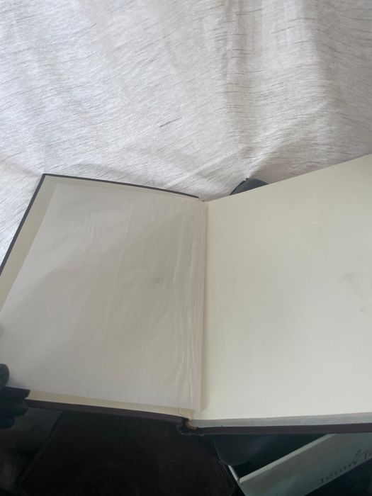 Album fotografii din argint cu piele,are geam pentru poza,model deoseb