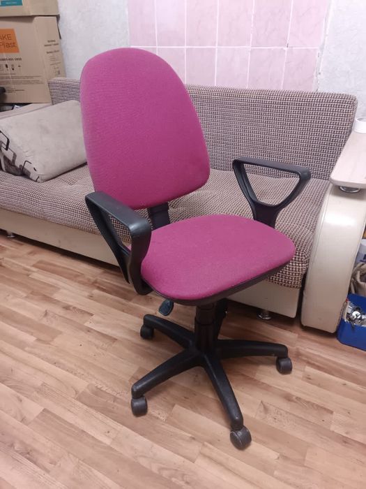Офисное кресло  срочно
