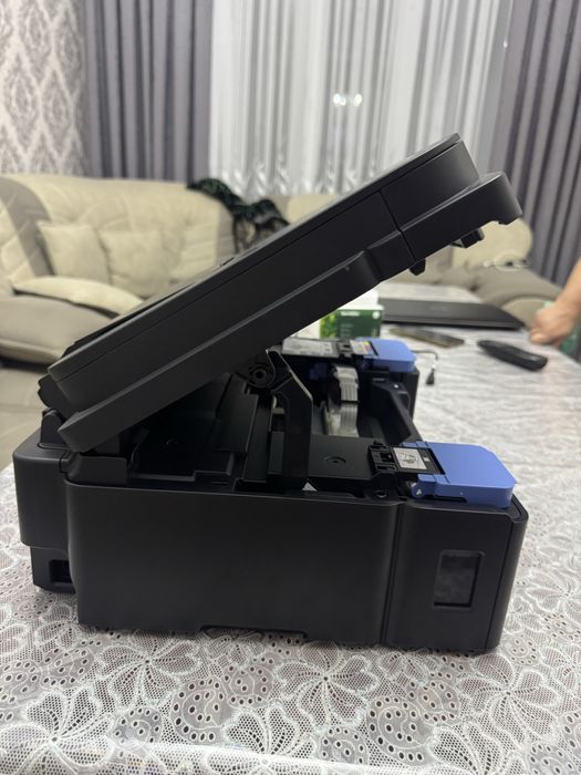 Принтер Canon цветной
