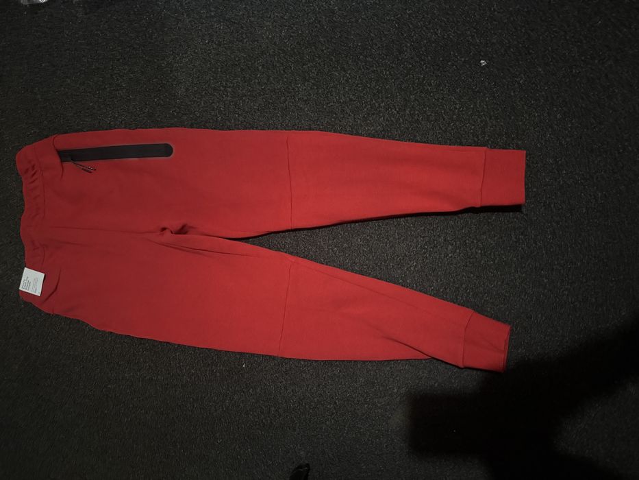 Pantaloni Nike Tech Model Anterior