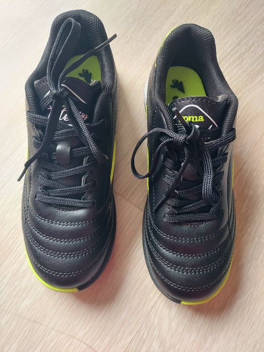 Футболни обувки,32 номер -60лв.