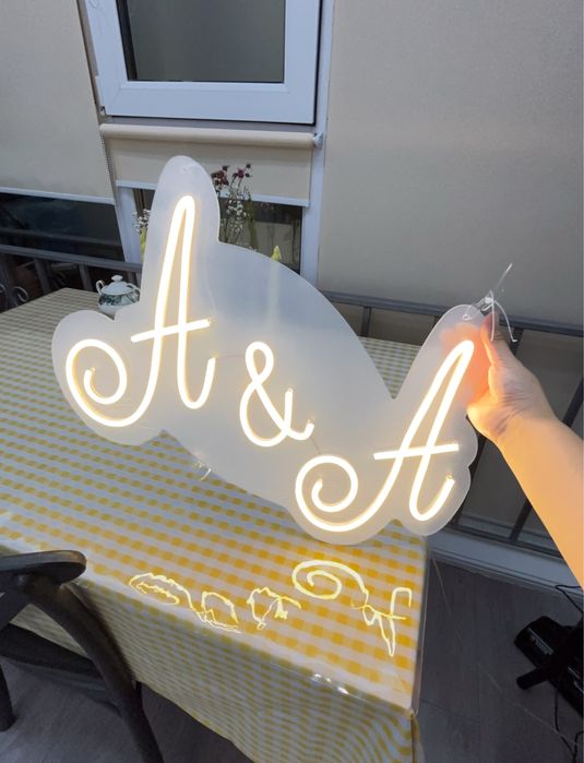 Неоновая вывеска для свадьбы/президиума «А&А»