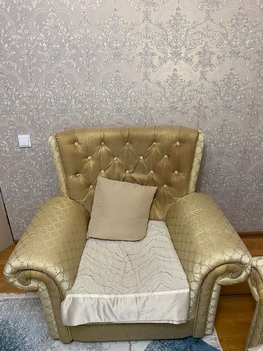 Продам диван и спальный мебель