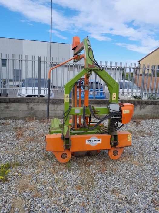 Infoliator foliator baloti rotunzi auto-incarcare  cu monitor comanda