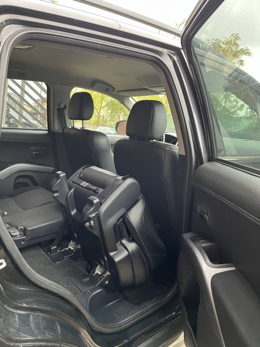 Mitsubishi Outlander 2011