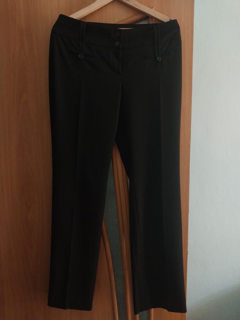 Базовые чёрные женские брюки