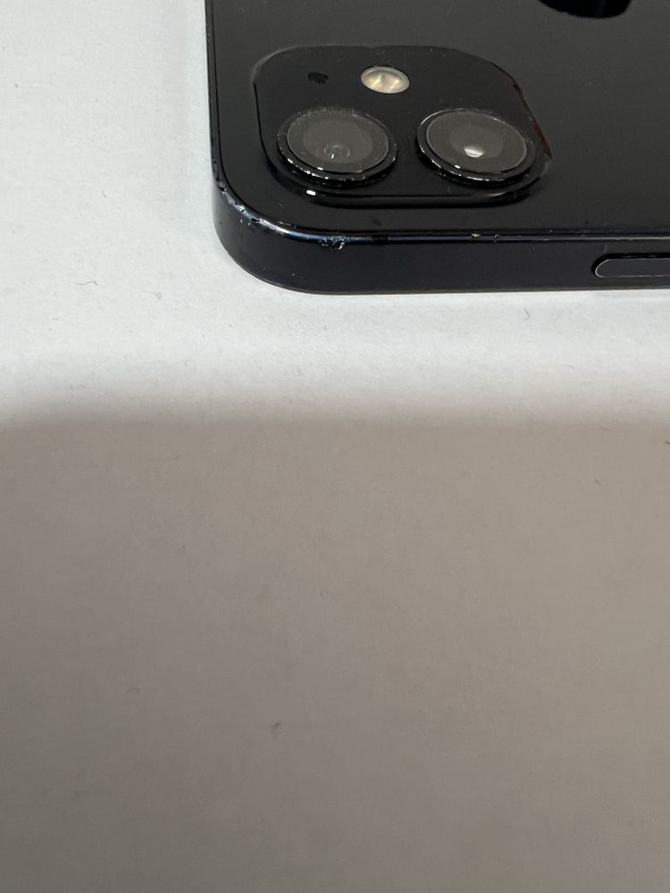 Iphone 12. Nu trimit.