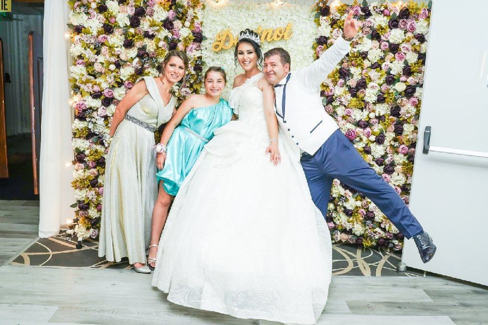Rochie mireasa detalii in privat
