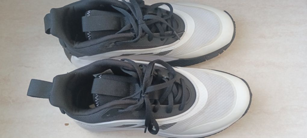 Маратонки за момиче Adidas