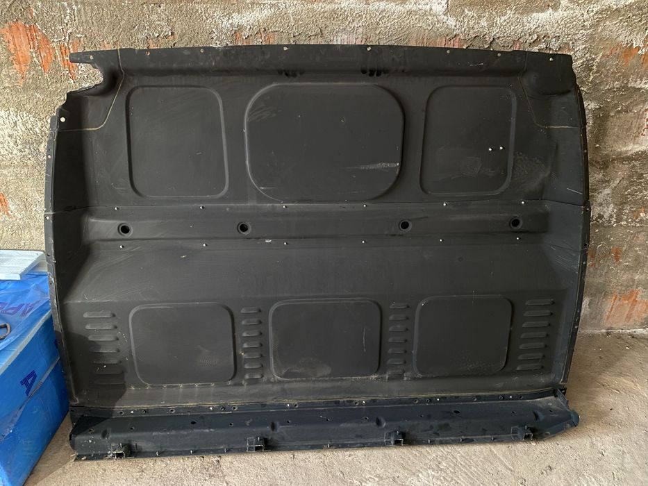 Perete Mercedes Vito