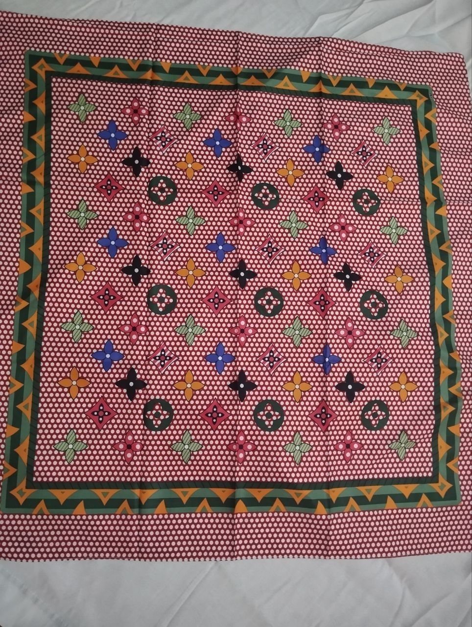Платки новые ромол