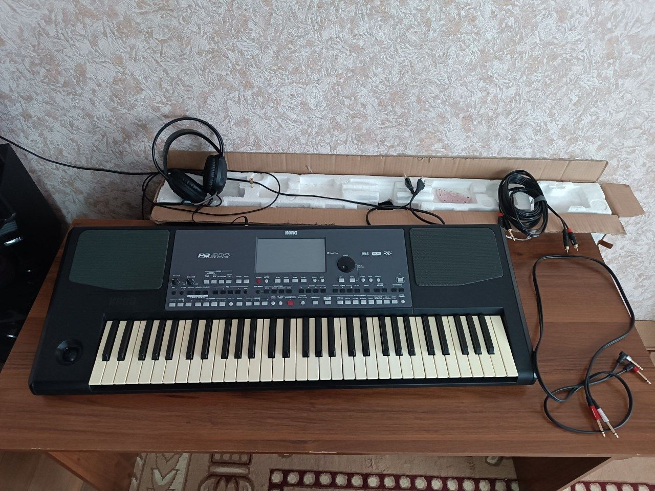 Sintezator korg pa 600