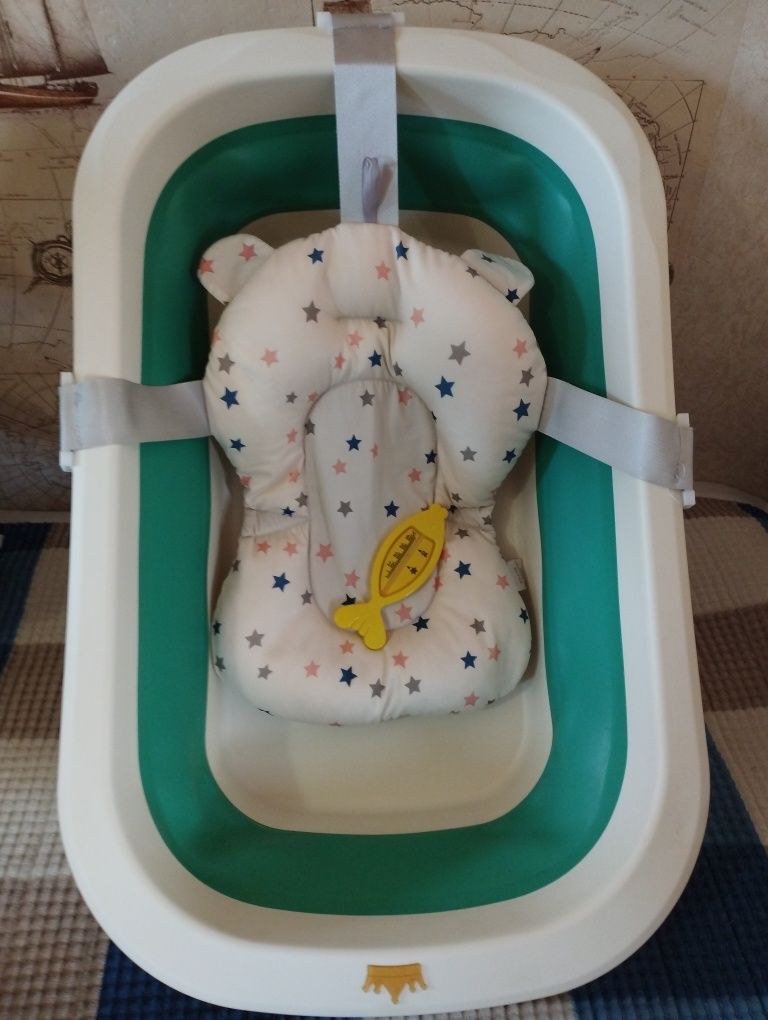 Ванночка для купания новорожденных  складная