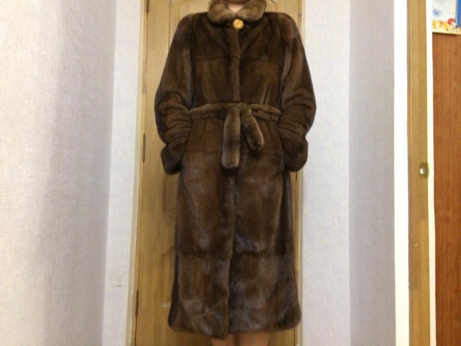Продается ШУБА натуральная