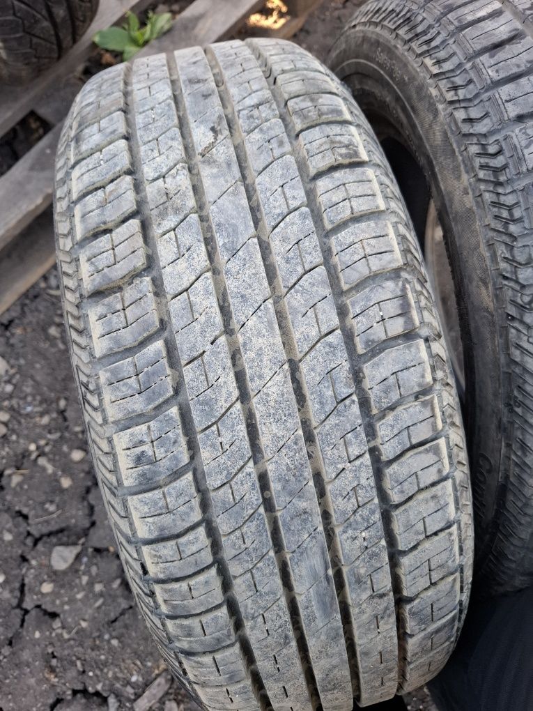 Vand 2 anvelope 205 60 15 continental de vara ca noi au fost rezerve