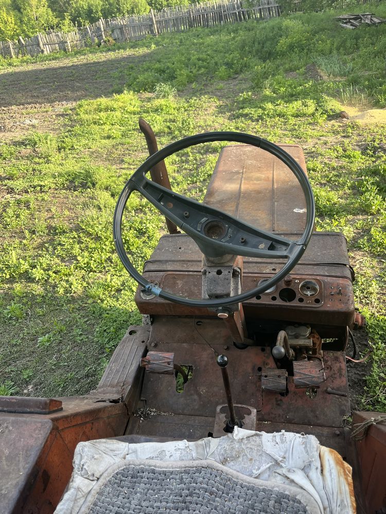 Трактор т-25