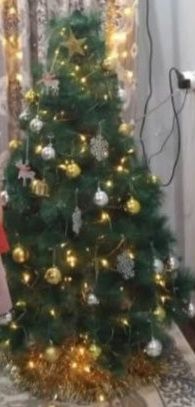 Продаю новогоднюю ёлку