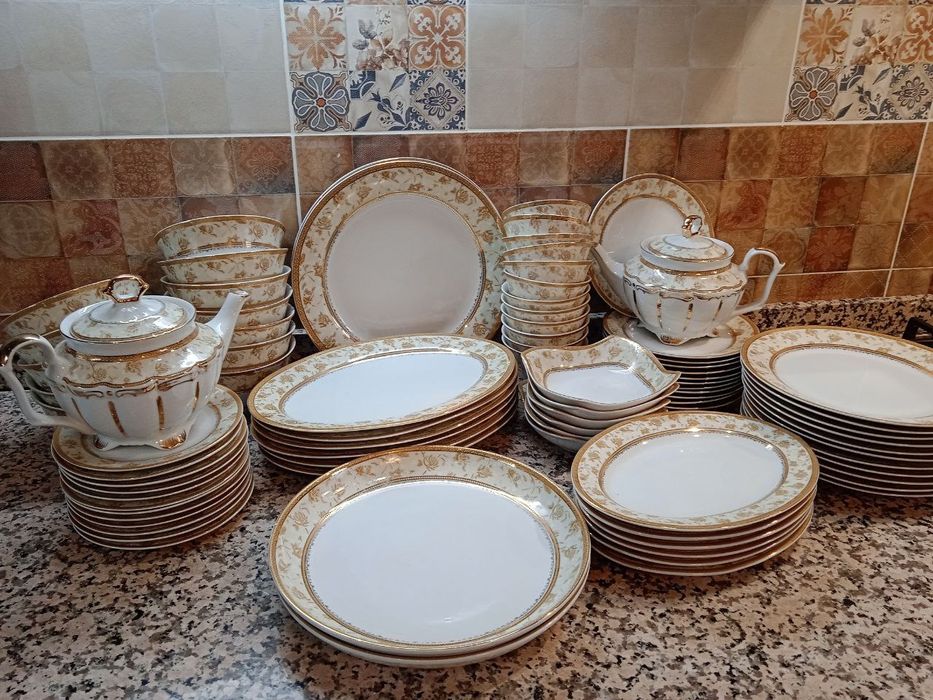 Красивый  набор. В отличном состоянии