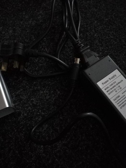 HD extern cu toate accesoriile