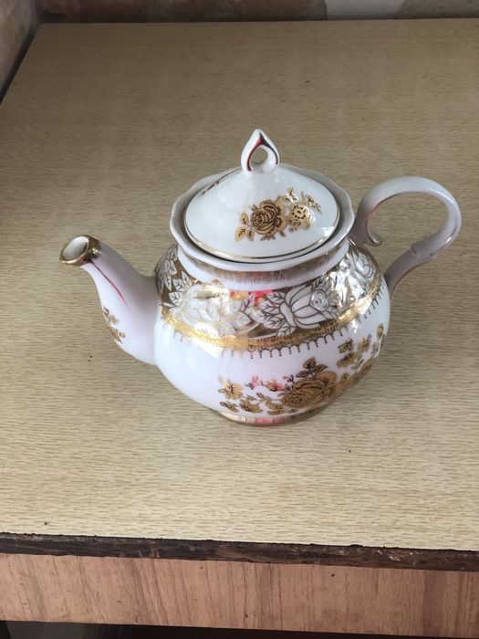 Посуда из серванта