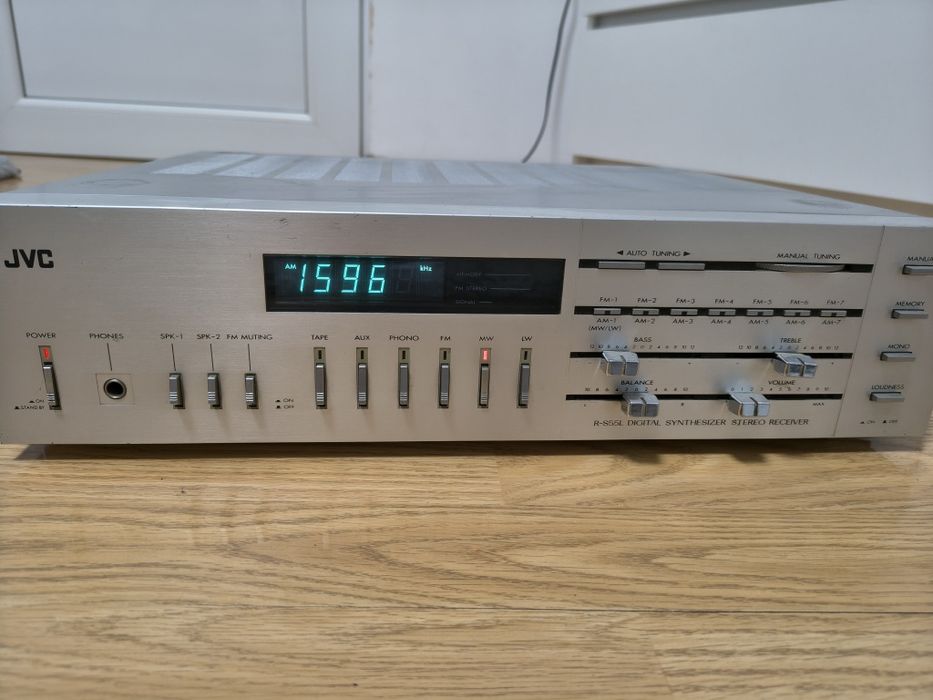 Amplificator JVC