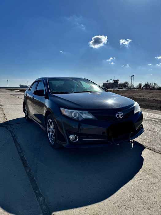 Продам Camry v50 se 2013 года