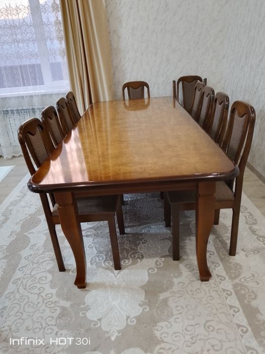 Продам стол гостинный для гостей